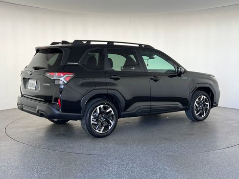 New 2026 Subaru Forester Premium AWD/4WD image 4