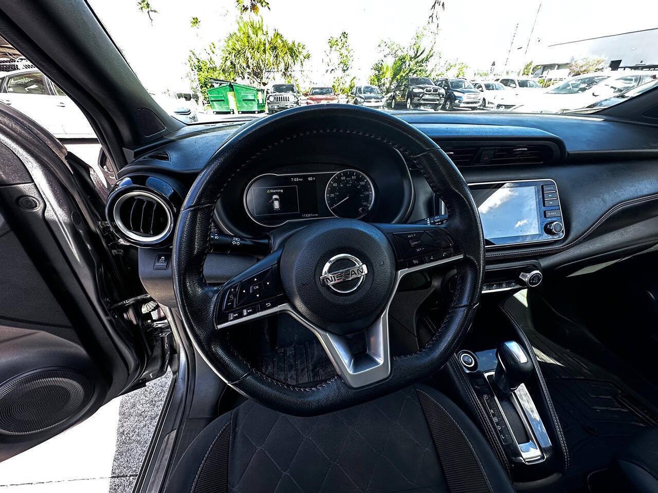 Used 2018 Nissan Kicks SR w/ Interior Electronics Package FWD image 3
