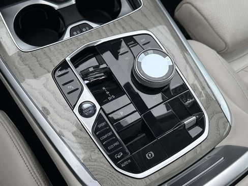 Certified 2023 BMW X7 xDrive40i w/ Executive Package image 38