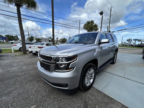 Used 2016 Chevrolet Tahoe LT w/ Luxury Package AWD/4WD image 2