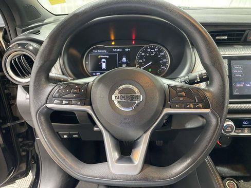 Used 2019 Nissan Kicks SV FWD image 20