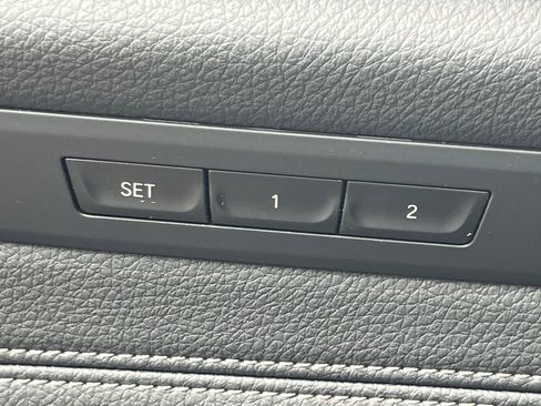 Used 2022 BMW 540i xDrive w/ M Sport Package AWD/4WD image 33