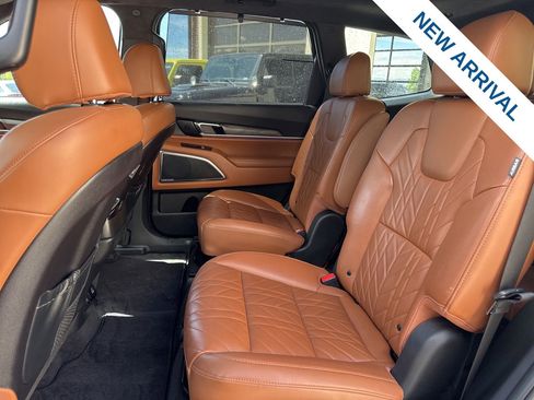 Used 2024 Kia Telluride SX Prestige X-Pro AWD/4WD image 16