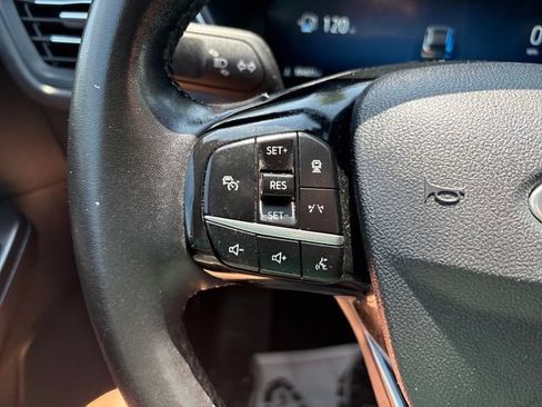 Used 2025 Ford Escape Platinum AWD/4WD image 11