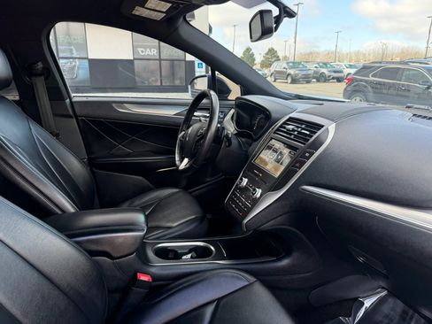 Used 2017 Lincoln MKC Premiere image 26