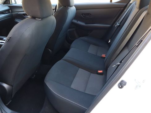 Used 2024 Nissan Sentra SV FWD image 5