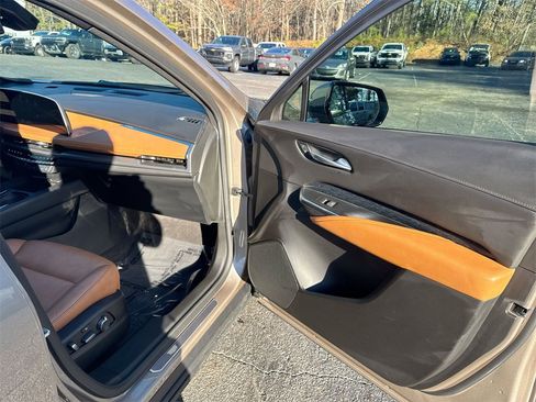 Used 2025 Cadillac XT4 Sport image 30