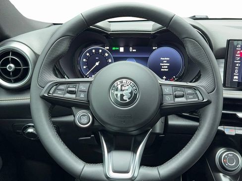 New 2025 Alfa Romeo Tonale w/ Premium Package AWD/4WD image 15