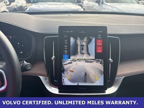 Certified 2025 Volvo XC90 B6 Plus image 28
