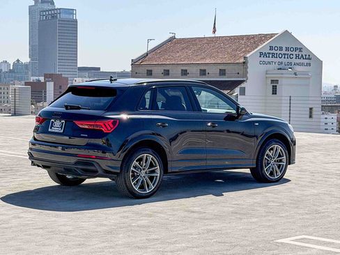 Used 2025 Audi Q3 2.0T Premium w/ Convenience Package AWD/4WD image 4