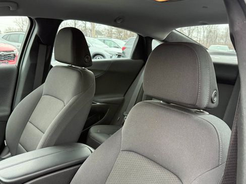 Used 2016 Chevrolet Malibu LT image 19