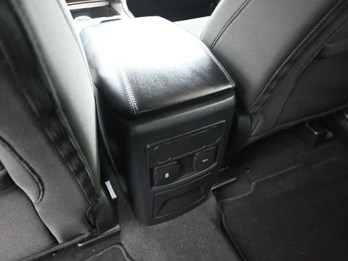 Used 2023 Ford Explorer XLT image 21