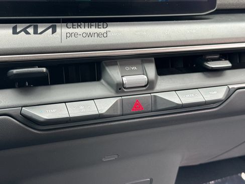Certified 2024 Kia EV9 Wind AWD/4WD image 21