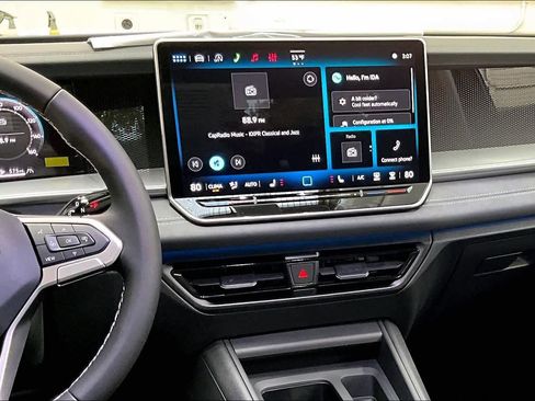 New 2026 Volkswagen Tiguan SE image 9