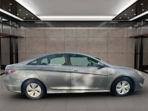 Used 2014 Hyundai Sonata Hybrid image 7