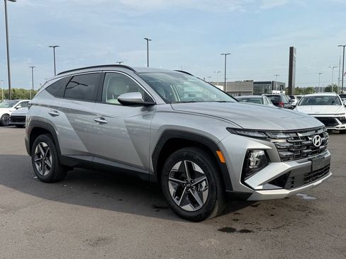 Certified 2026 Hyundai Tucson SEL Plus AWD/4WD image 3