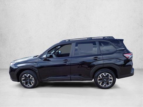 Used 2025 Subaru Forester Premium w/ Convenience Package #1 AWD/4WD image 2