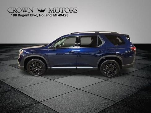 Certified 2025 Honda Pilot Touring image 6