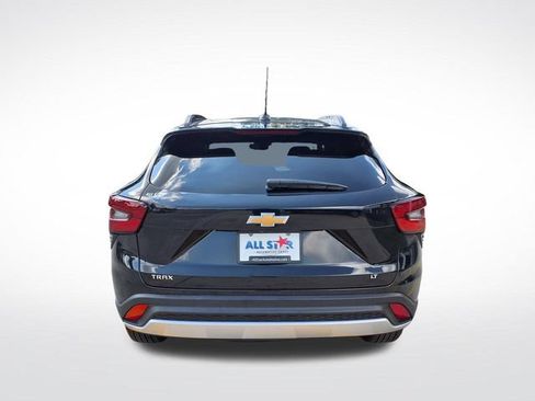 Used 2026 Chevrolet Trax LT FWD image 10