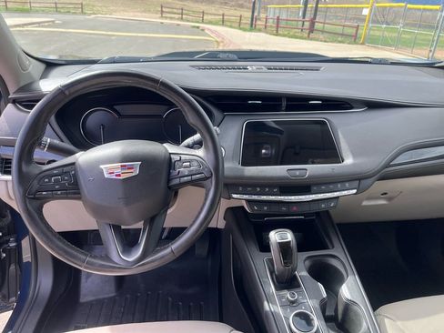 Used 2019 Cadillac XT4 Premium Luxury AWD/4WD image 21