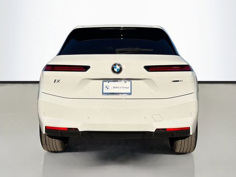 New 2026 BMW iX xDrive60 w/ Premium Package image 4