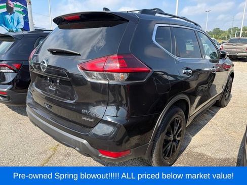 Used 2018 Nissan Rogue SV w/ Premium Package AWD/4WD image 7