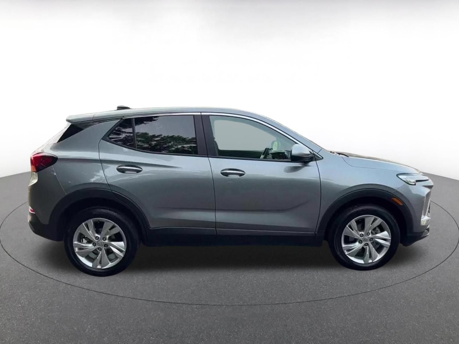 Used 2025 Buick Encore GX Preferred AWD/4WD image 15