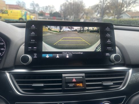 Used 2019 Honda Accord Sport image 14