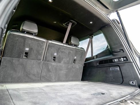 Used 2024 Jeep Wagoneer L Series II w/ Flexible Seating Group AWD/4WD image 37