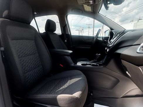Used 2021 Chevrolet Equinox LT AWD/4WD image 16