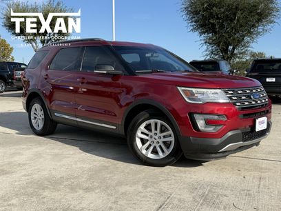 Used 2017 Ford Explorer XLT
