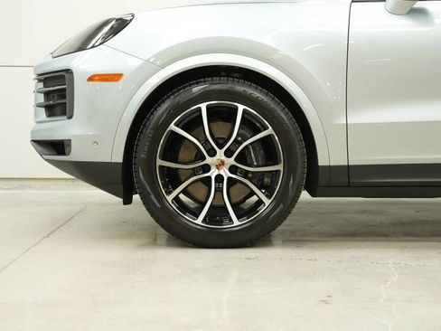 New 2026 Porsche Cayenne AWD/4WD image 40