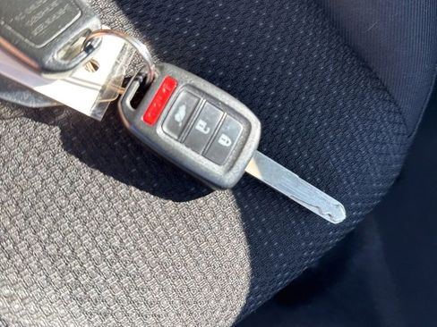 Used 2016 Honda HR-V LX image 39