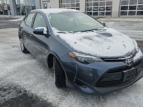 Used 2018 Toyota Corolla LE image 1