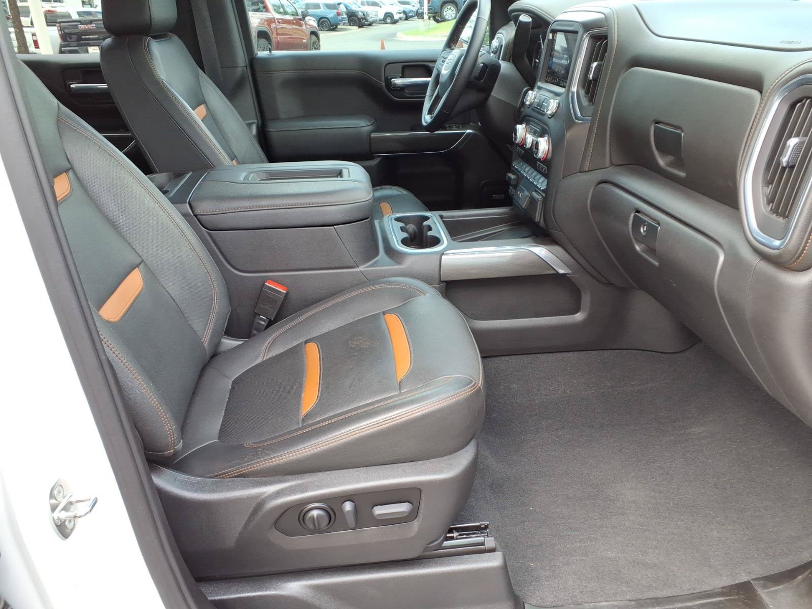 Used 2022 GMC Sierra 1500 AT4 w/ AT4 Premium Package AWD/4WD image 11