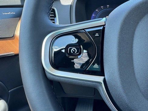 Certified 2025 Volvo XC90 B6 Plus w/ Protection Package Premier image 19
