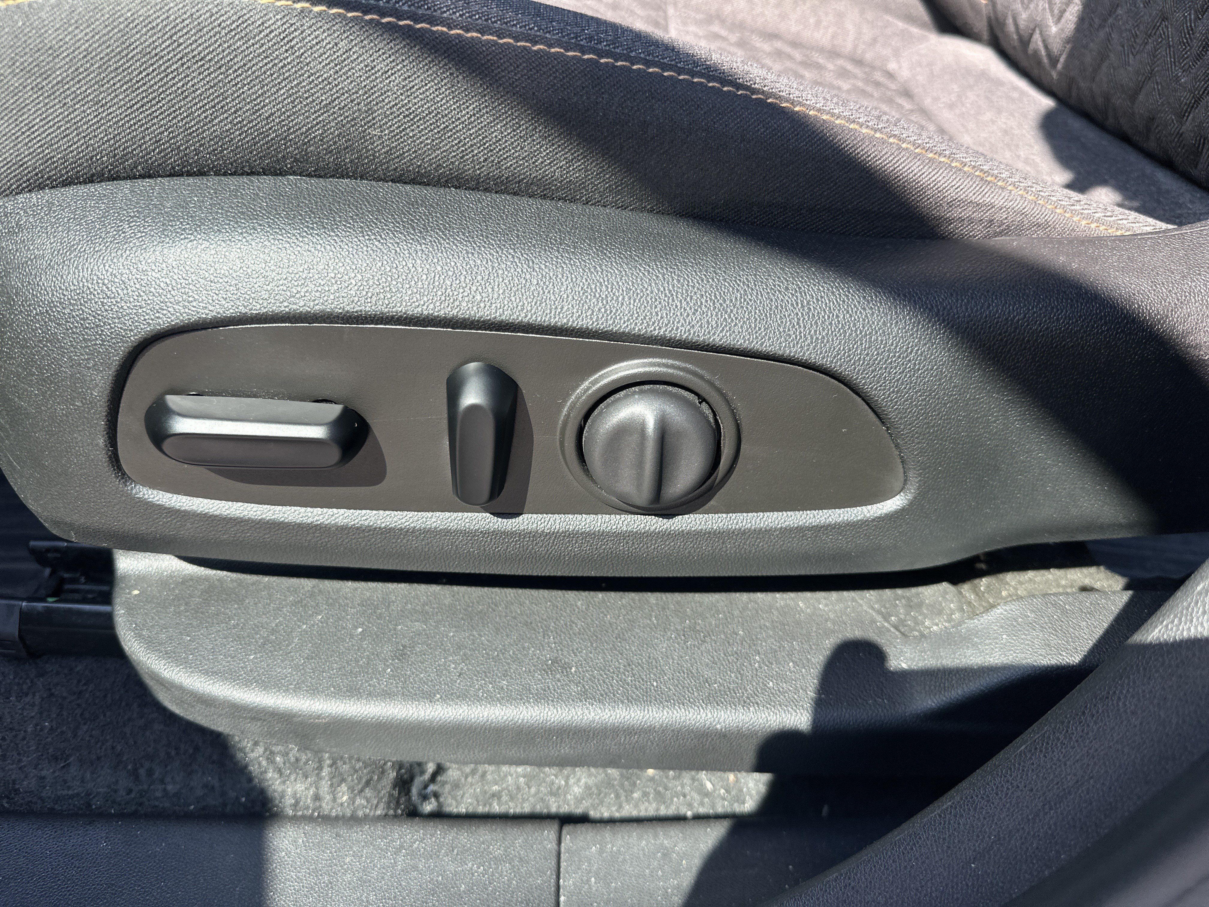 Used 2024 Chevrolet Equinox LT AWD/4WD image 12