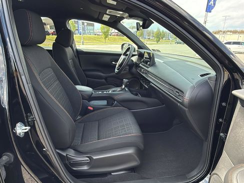 Used 2024 Honda HR-V Sport image 17