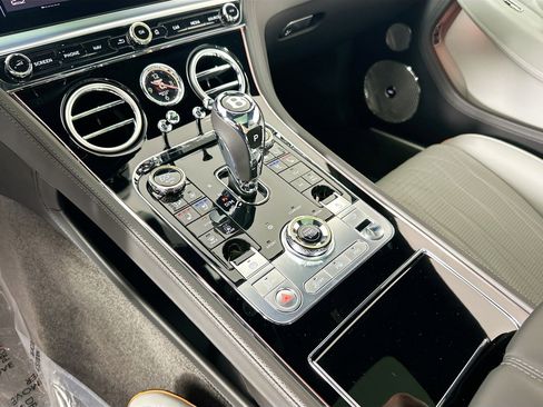 Certified 2024 Bentley Continental GT Azure image 16
