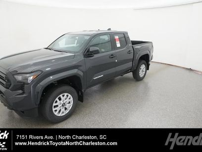 New 2025 Toyota Tacoma SR5