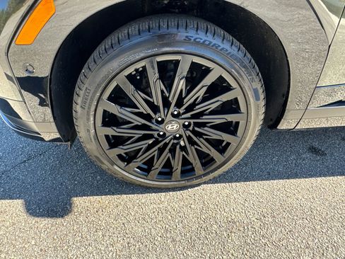 Used 2025 Hyundai Santa Fe Calligraphy image 11