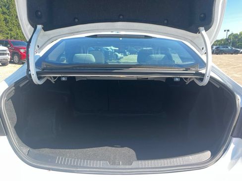 Used 2024 Chevrolet Malibu LT FWD image 13