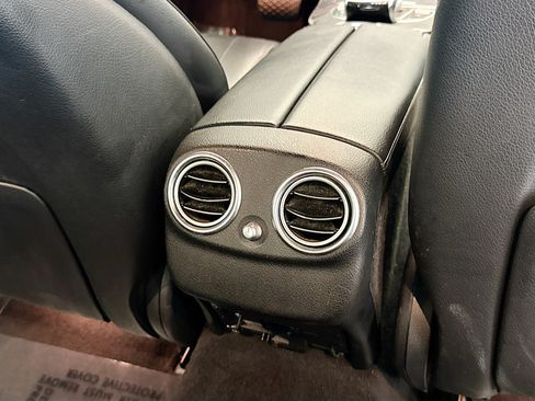 Used 2020 Mercedes-Benz E 350 Sedan image 17
