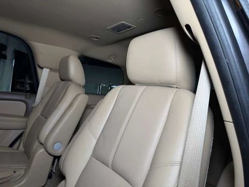 Used 2011 Chevrolet Tahoe LT w/ Luxury Package RWD image 11