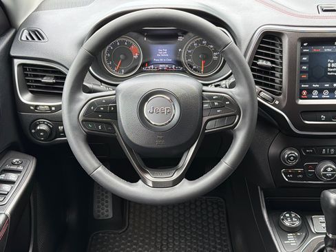 Used 2020 Jeep Cherokee Trailhawk AWD/4WD image 16