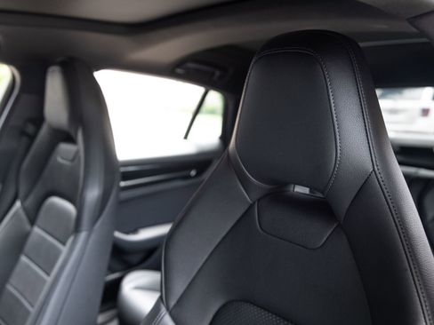 Certified 2025 Porsche Panamera 4 E-Hybrid AWD/4WD image 23