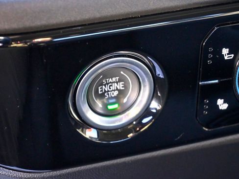 Used 2023 Chevrolet Silverado 1500 RST image 7