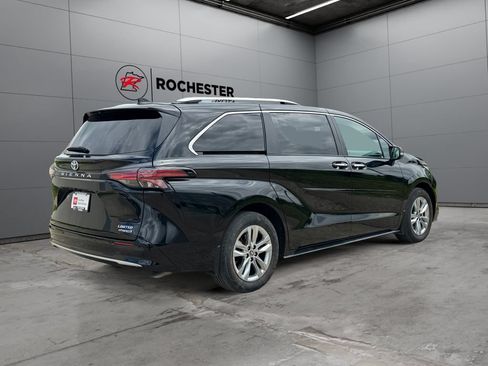 Used 2023 Toyota Sienna Limited w/ Protection Package (TMS) AWD/4WD image 5