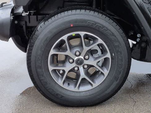 New 2026 Jeep Gladiator Sport image 13