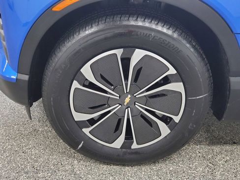 Used 2025 Chevrolet Blazer EV LT image 8